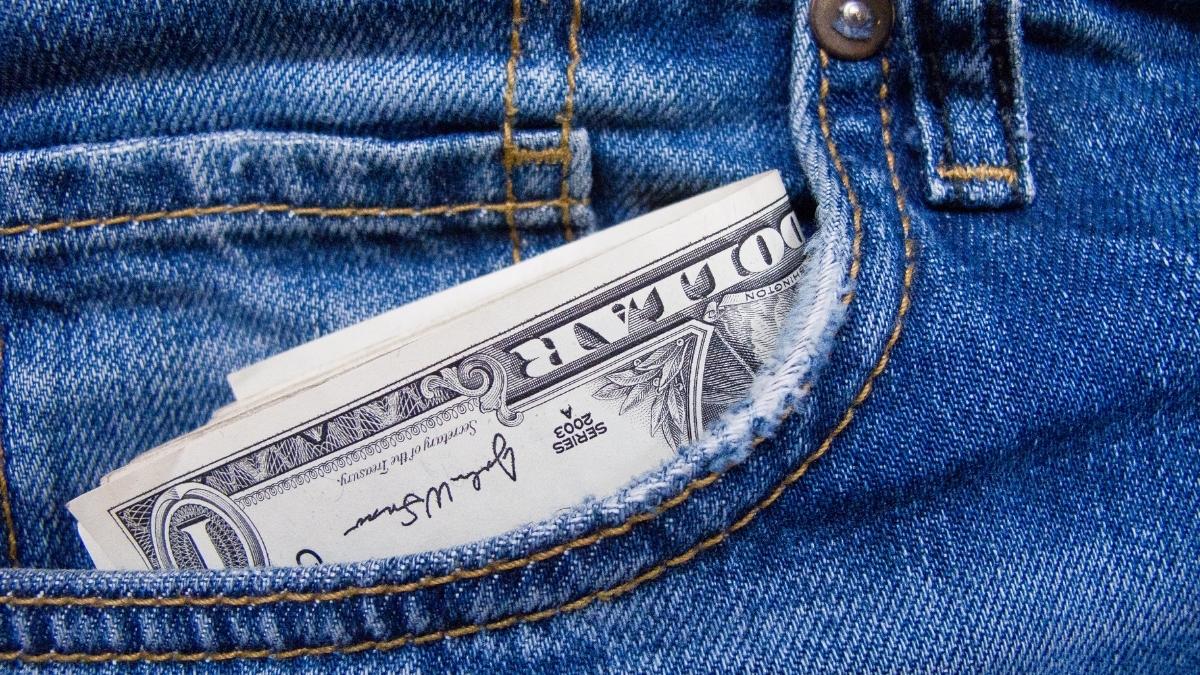 How You Allow More Money to Slip off Your Pockets